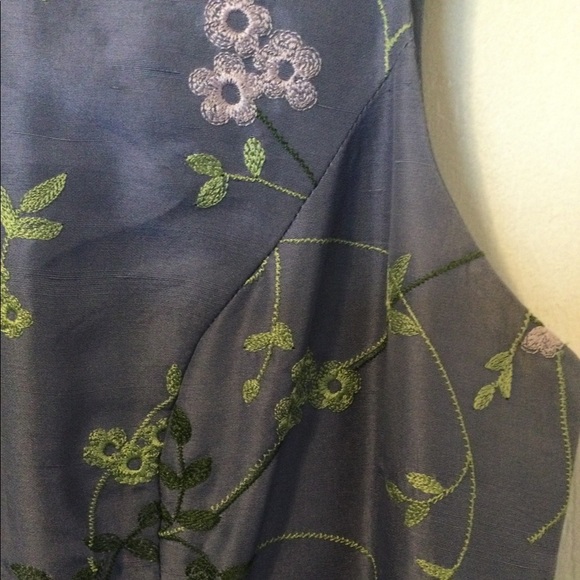 Pure and Simple Silk Dress, Size 10, Violet and Embroidered Florals - Picture 3 of 5